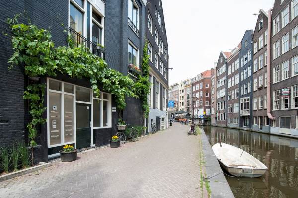 Woning Oudezijds Achterburgwal 12A Amsterdam
