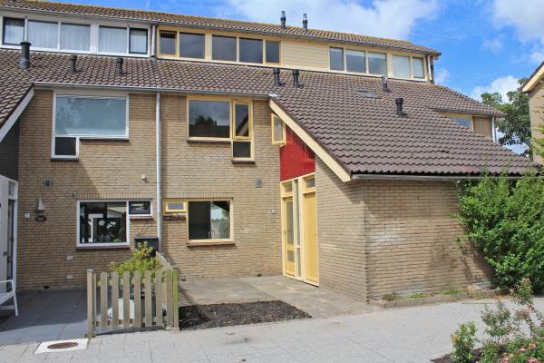 Woning Leeuwerikhof 9 Roelofarendsveen