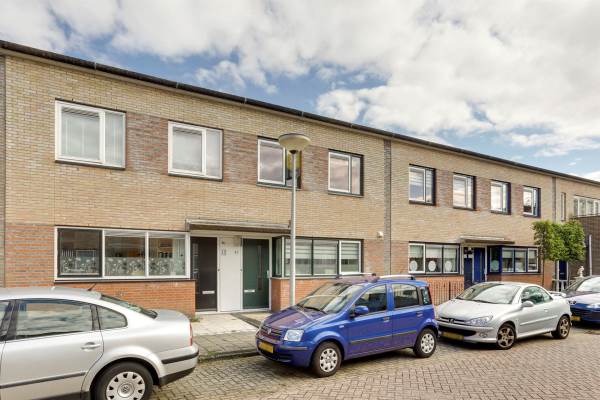 Woning Theo Mann-Bouwmeesterstraat 47 Spijkenisse