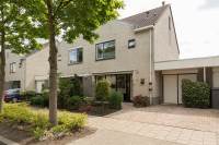 Woning Esdoornplantsoen 10 Almere
