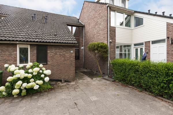 Woning Woud Wetering 20 Zaandam