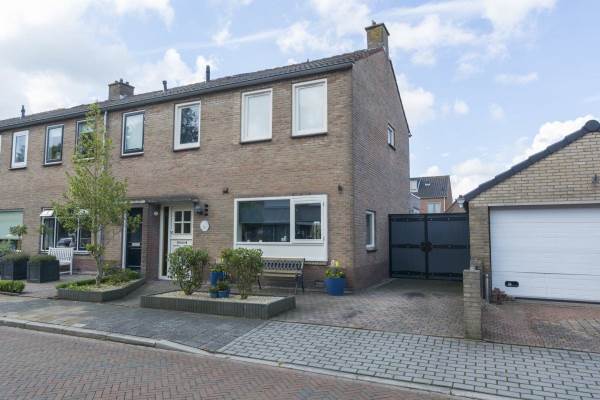 Woning van Westrhenen 12 Bunschoten-Spakenburg