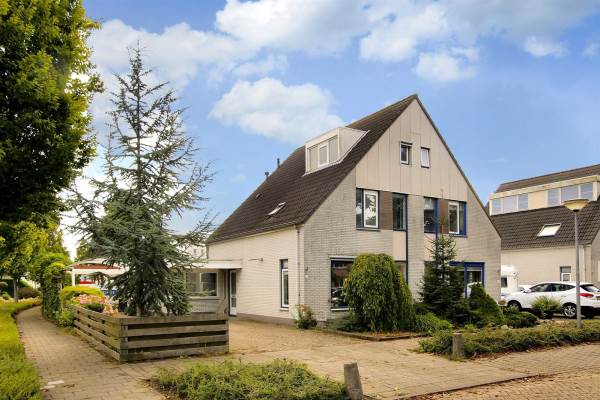 Woning Hallerweg 27 Wijdewormer