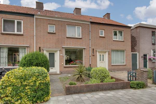Woning Grote Hout- of Koningsweg 66 Velsen-Noord