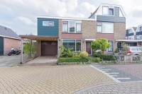 Woning Burgemeester Bratstraat 1 Oostzaan