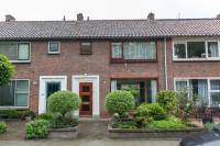 Woning Julianastraat 18 Rhoon