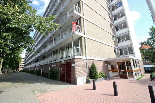 Woning Volendamlaan 1048 Den Haag