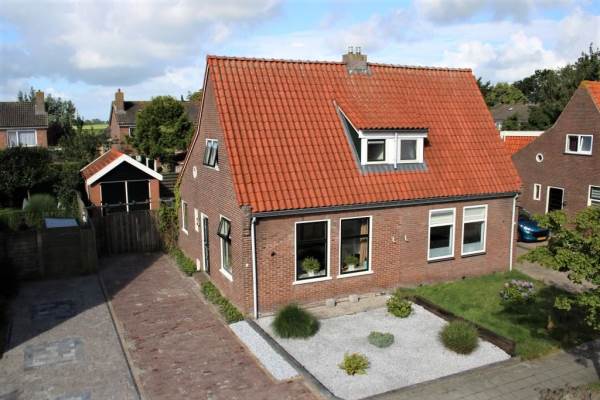 Woning P.A.Glastra van Loonstrjitte 8 Scharnegoutum