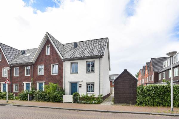 Woning Eeuwige Jeugdlaan 4 Amsterdam