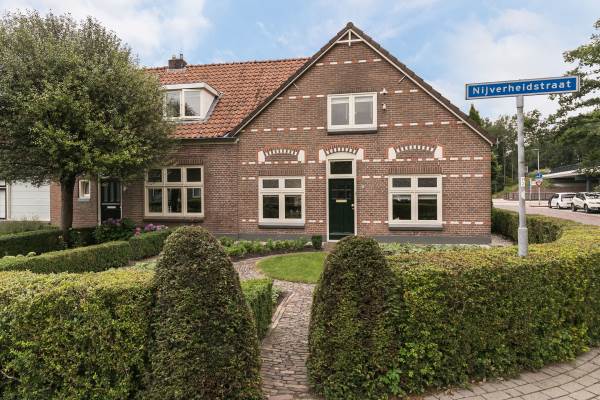 Woning Nijverheidstraat 2 Lemelerveld