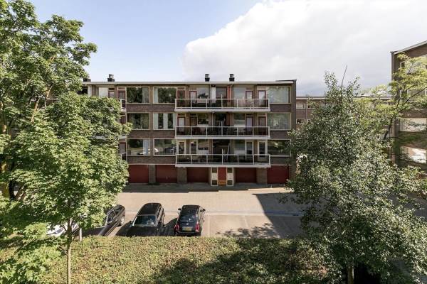 Woning Julianaplantsoen 108 Diemen