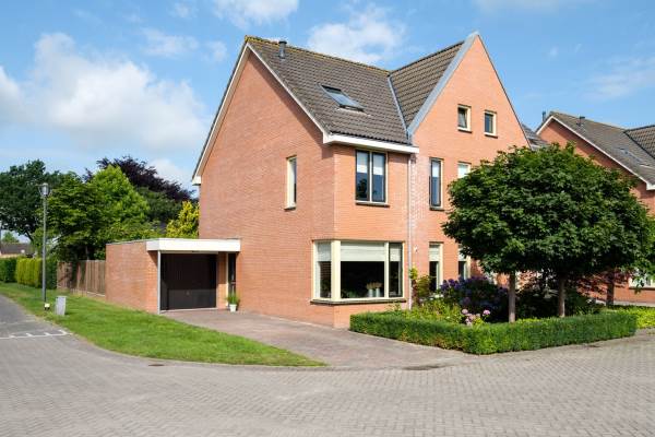 Woning Valkenveld 37 Roden