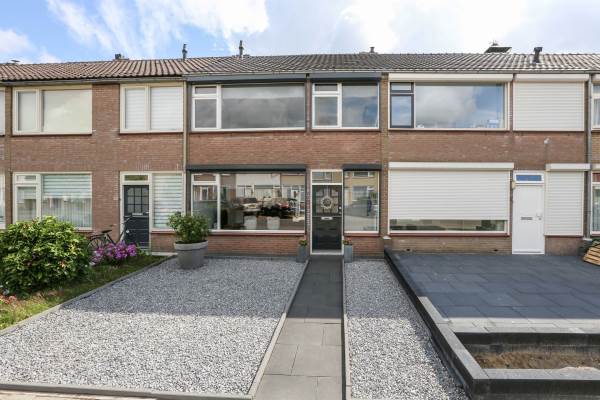 Woning Mr. Mackaystraat 15 Waalwijk