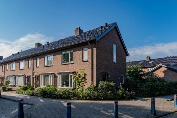 Woning Rembrandt van Rijnstraat 131 Weesp