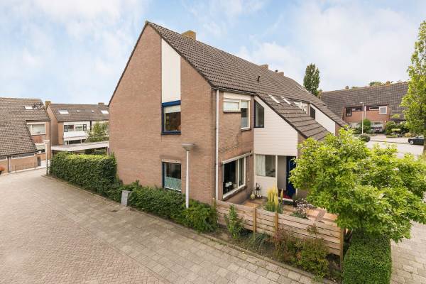 Woning Ring 90 Hendrik-Ido-Ambacht