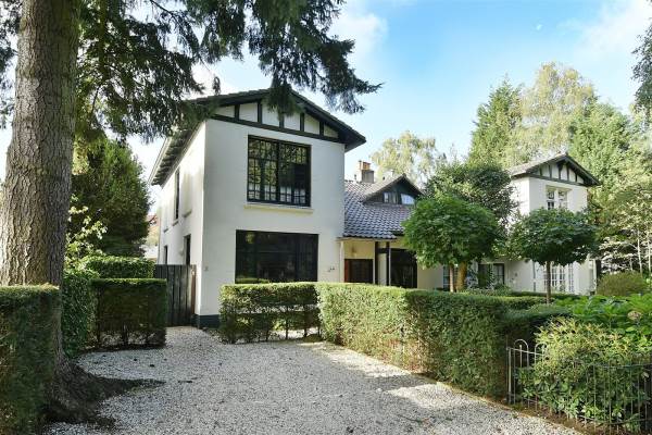 Woning Van der Lindenlaan 111 Hilversum