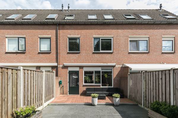 Woning Karperveen 142 Spijkenisse