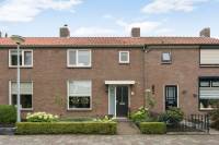 Woning A. van Zeestraat 15 Poederoijen