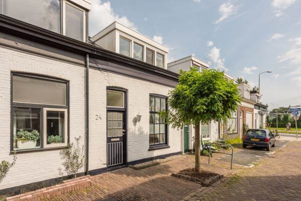 Woning Adriaan van Altenastraat 24 Dordrecht