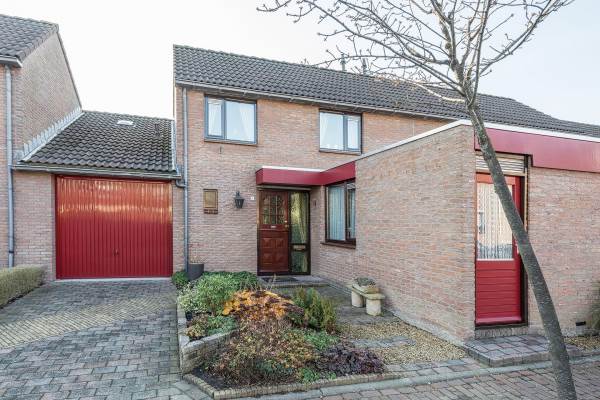 Woning Roestuin 9 Hendrik-Ido-Ambacht