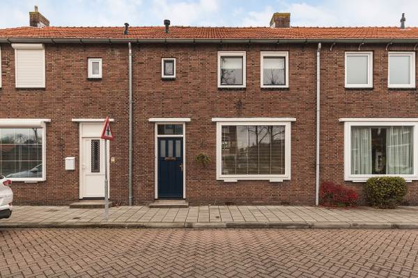 Woning Oude Raadhuisplein 3 Hendrik-Ido-Ambacht