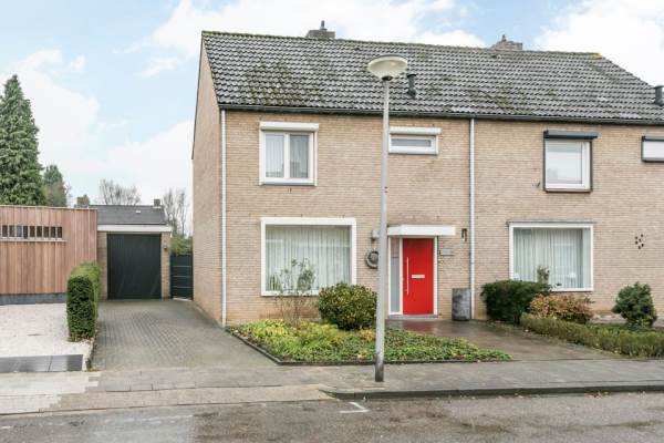 Woning Lijsterbeslaan 16 Bunde