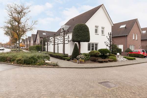 Woning Lukstraat 1 Born