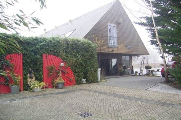 Woning Van der Wolfwater 28 Den Haag