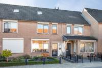 Woning Vogelenzang 27 Wijk en Aalburg
