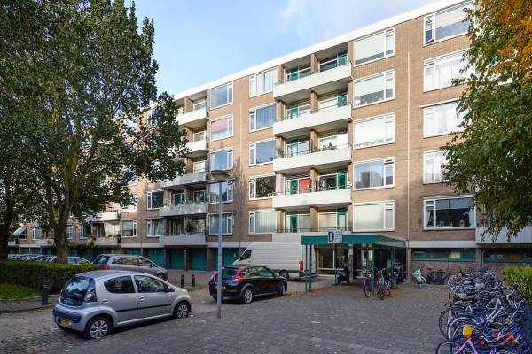 Woning Burgemeester Caan van Necklaan 656 Leidschendam