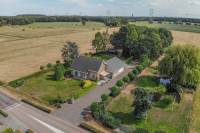 Woning Middelstraat 1 De Moer