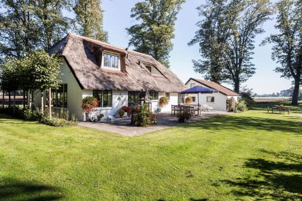 Woning Ehzerallee 24 Almen