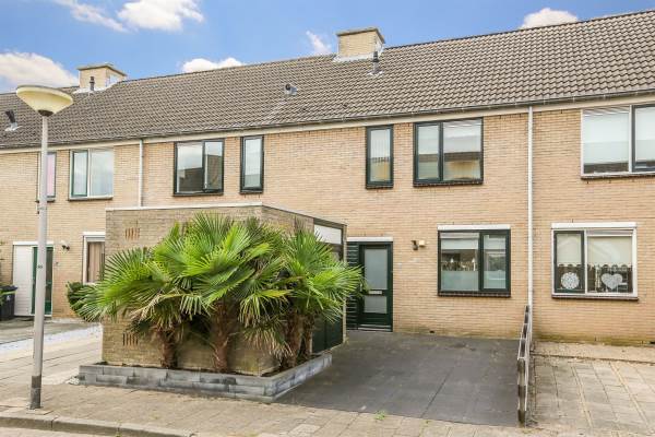 Woning Bouvignestraat 69 Hellevoetsluis