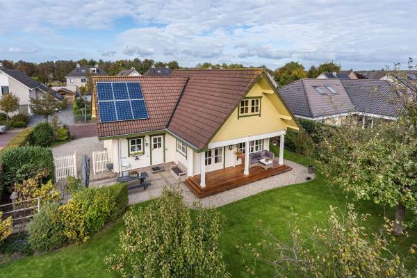 Woning Vijfheerenlanden 17 Emmeloord