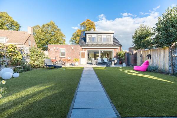 Woning Mr. Aalbersestraat 10 Terheijden