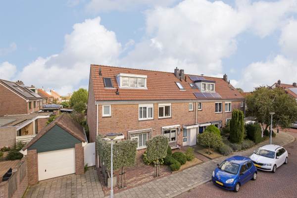 Woning Annie Romeinstraat 25 Heemskerk