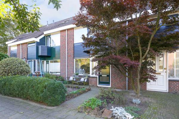 Woning Titus Brandsmastraat 26 Heemskerk