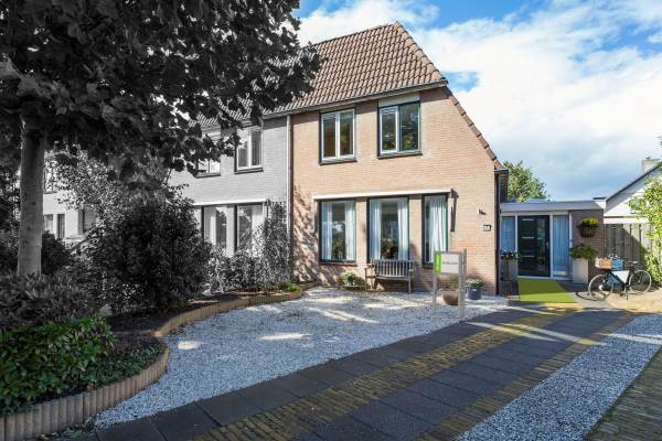 Woning Elzepas 34 Elst