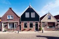 Woning W J Tuijnstraat 24 Volendam