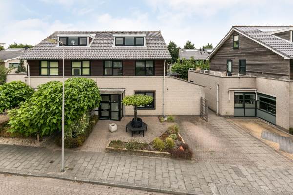 Woning Kroeskarperlaan 28 Voorhout