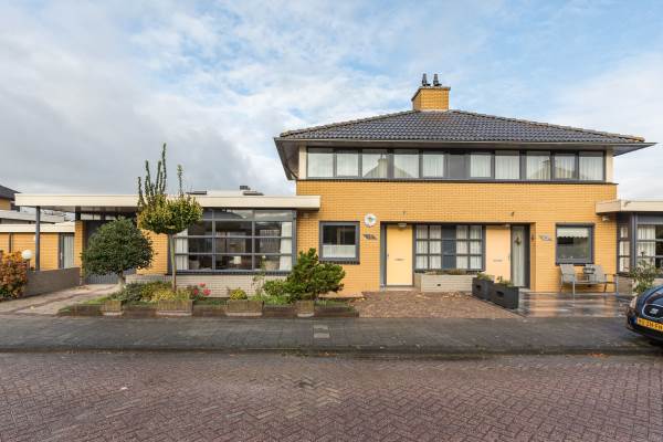 Woning Stekelvaren 15 Bergschenhoek