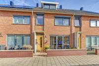 Woning Oranjewerf 24 Maasdijk