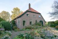 Woning Oranjekanaal N.Z. 61 9441 Orvelte