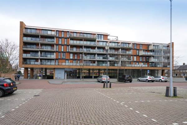 Woning St. Jansplein 98 Waalwijk