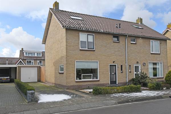 Woning Zandsteenstraat 54 't Harde