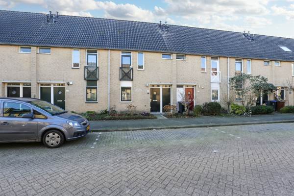 Woning Bertha von Suttnerlaan 24 Utrecht