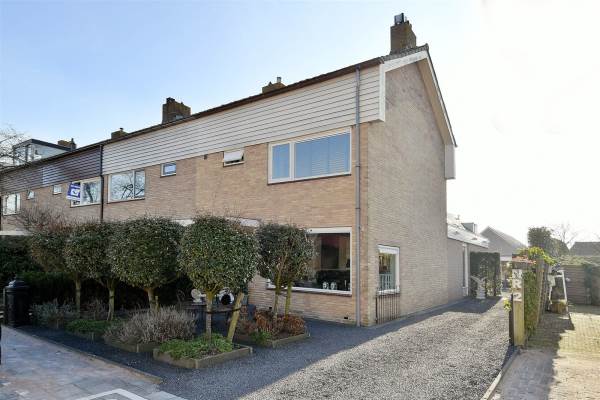 Woning Arnoud Voetlaan 2 Ankeveen