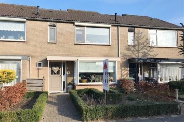 Woning Anna van Burenlaan 9 Dodewaard