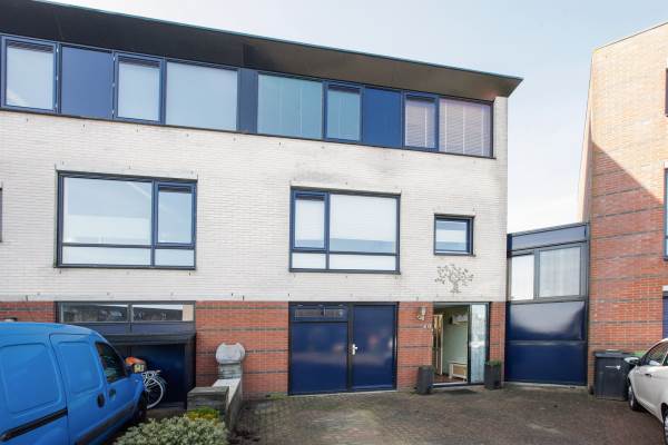 Woning Albert John Luthulistraat 48 Purmerend