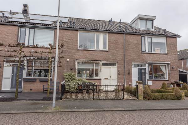 Woning John F. Kennedystraat 65 Heinenoord